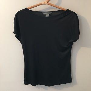 3/$15 Banana Republic satiny black tee S
